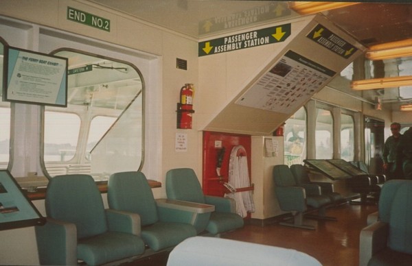 ferry_to_seattle_2